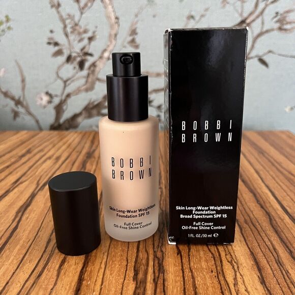 Bobbi Brown Skin Long-Wear Weightless Foundation N-012 Porcelain SPF 15 - Picture 1 of 3